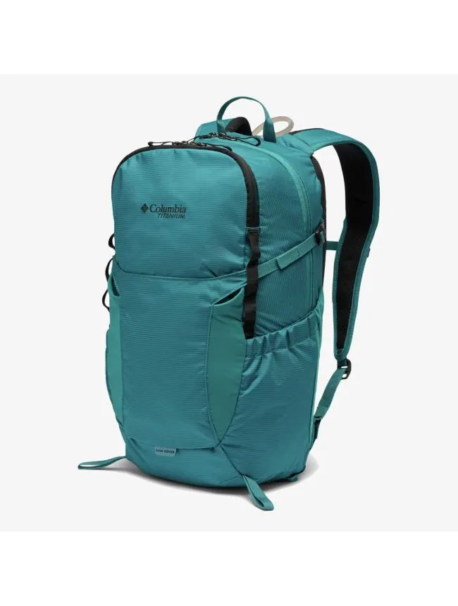 Triple canyon™ 24l backpack