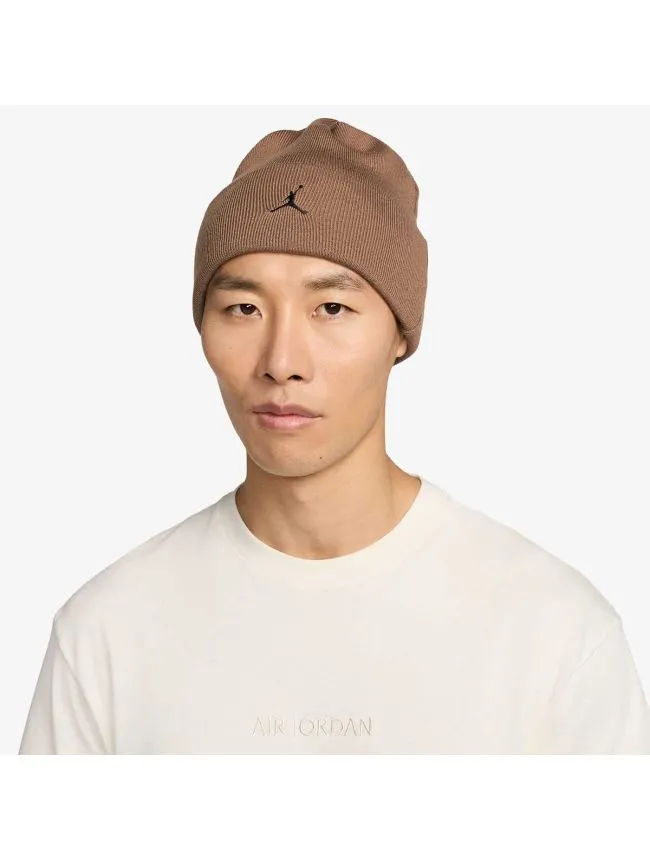 U j peak beanie ess