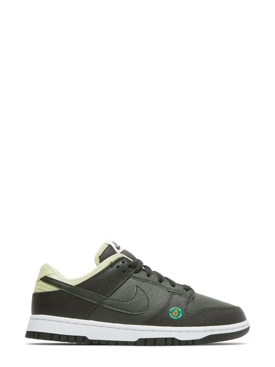 W nike dunk low lx