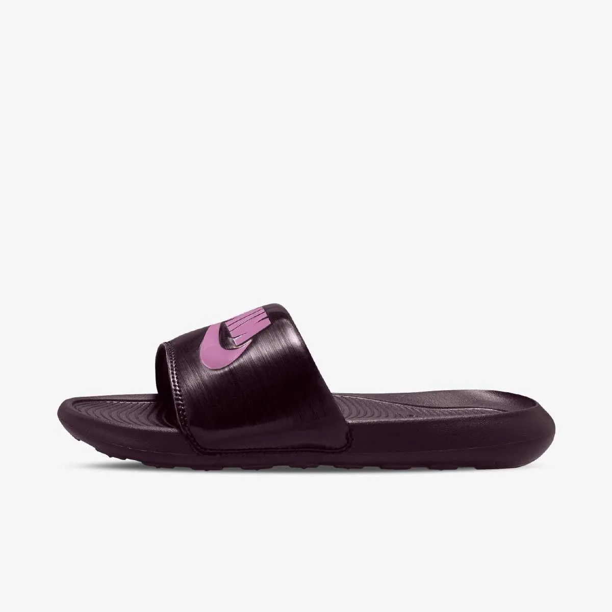 W nike victori one slide