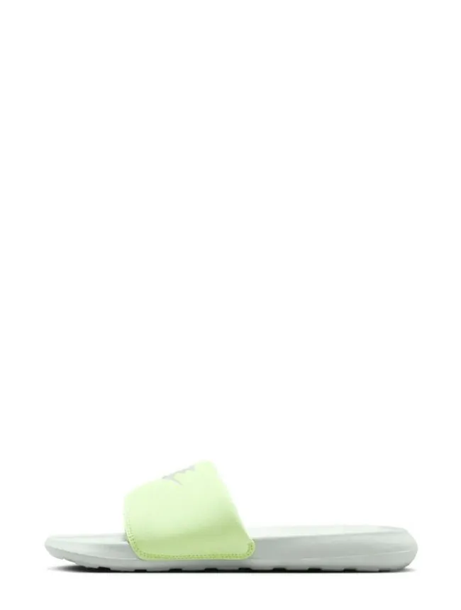 W nike victori one slide