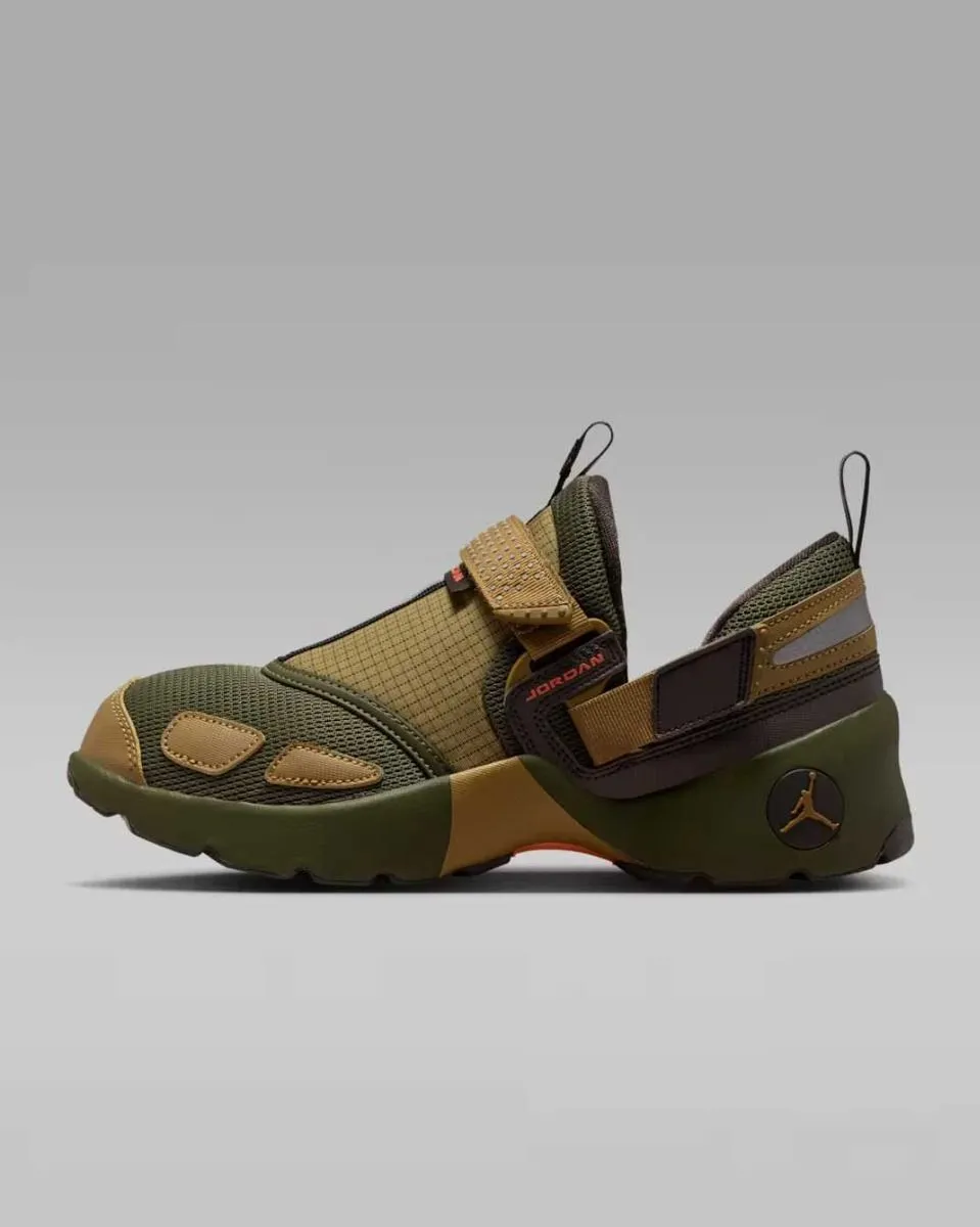 Wmns jordan trunner lx v2