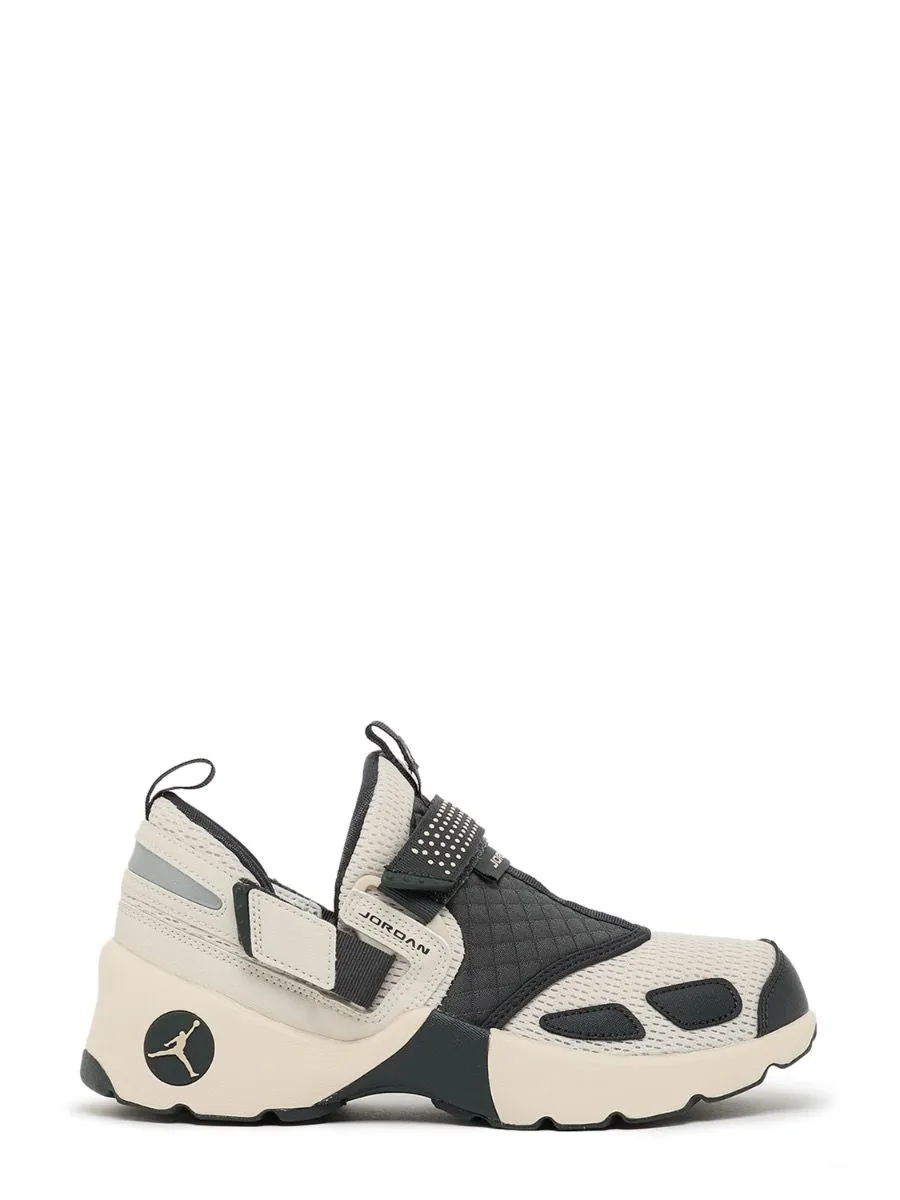 Wmns jordan trunner lx