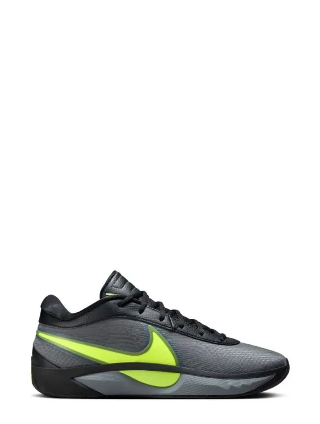 Zoom freak 6
