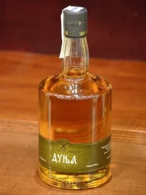 Ракија дуња 0.7 литара – Манастир Ковиљ
