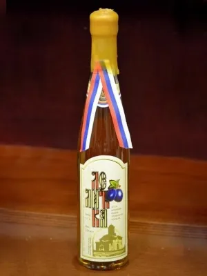 Ракија од шљива 0.7 литара – Манастир Лелић