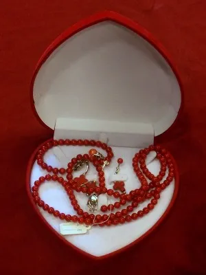 Комплет бројаница, огрлица, минђуше