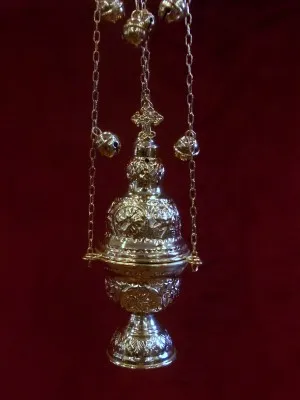 Свештеничка кадионица, позлата