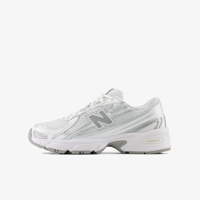 New Balance K 740