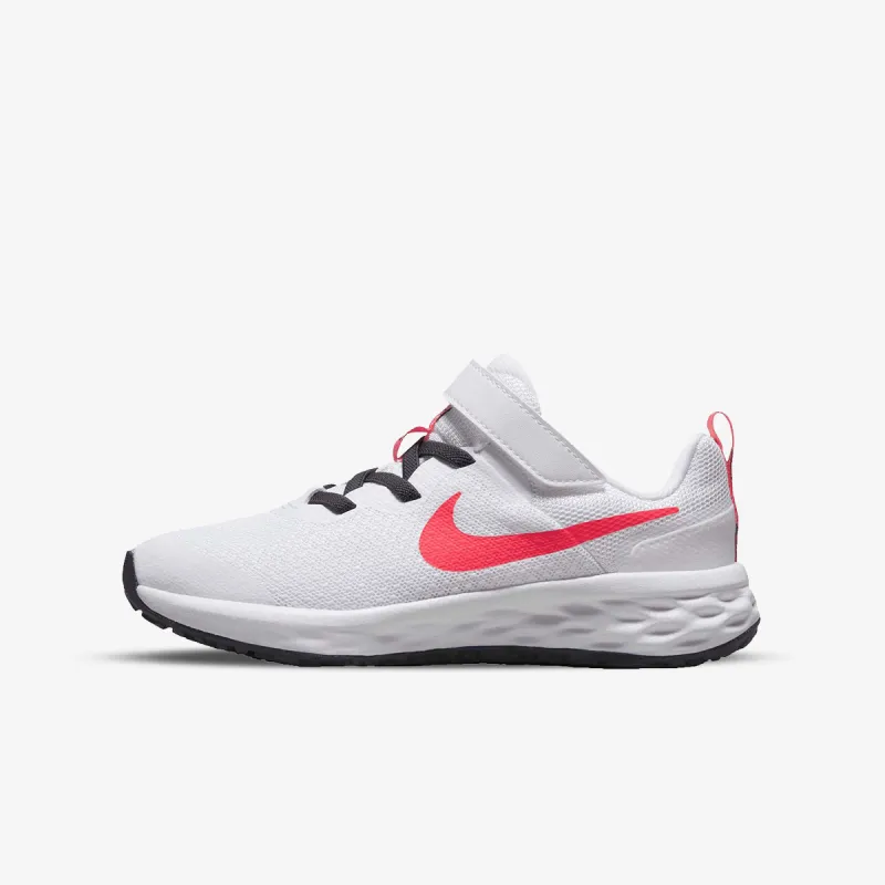 Nike Revolution 6