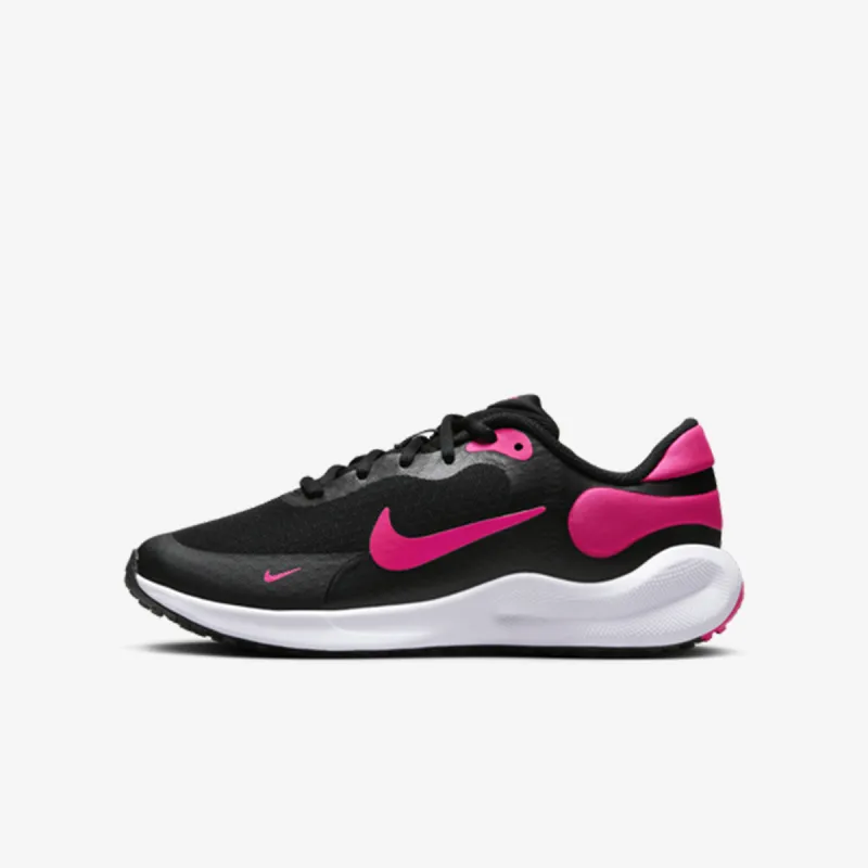 Nike Revolution 7