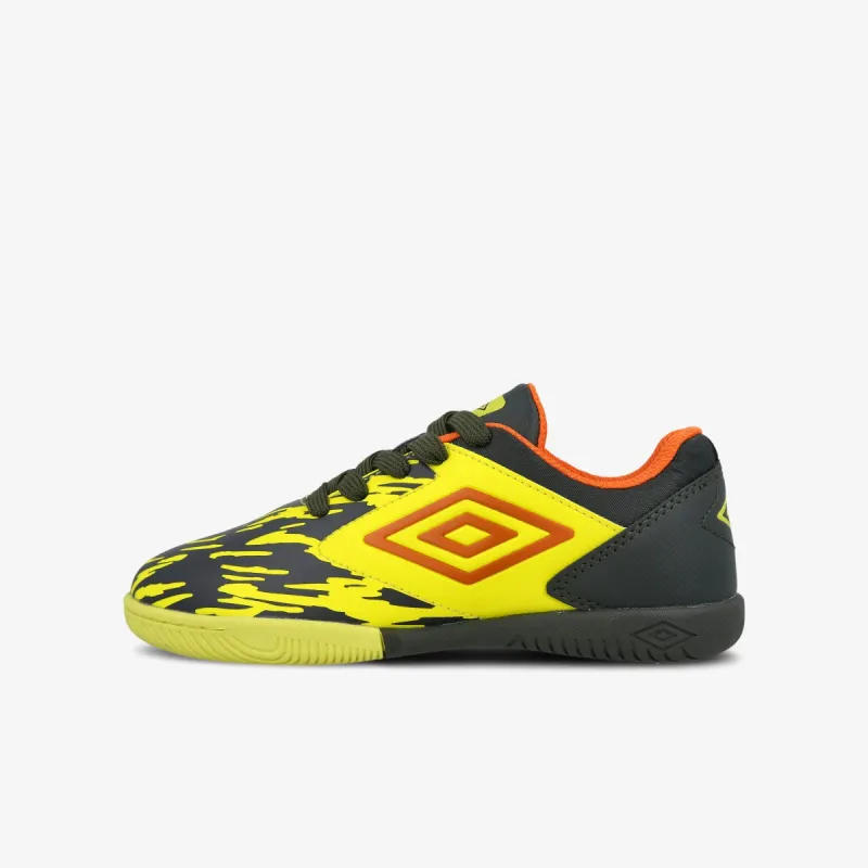 Umbro Advantage