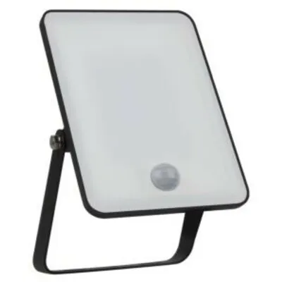 LEDVANCE Reflektor  Essential Sensor 20W 3000K crni