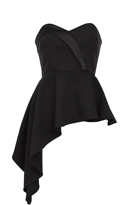 Asimetrični top sa srcolikim izrezom