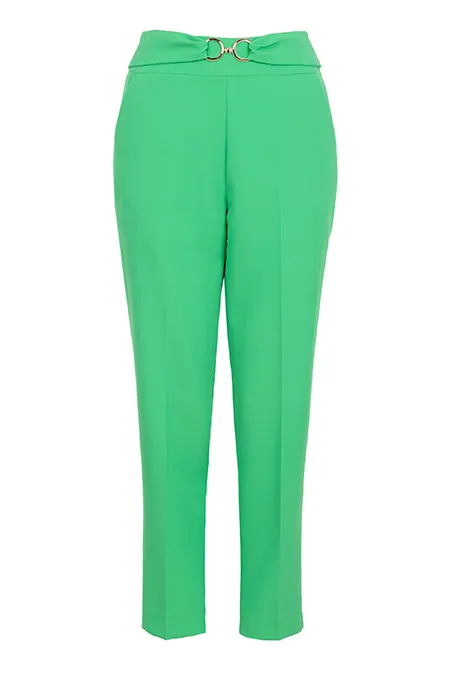 Ženske pantalone sa ukrasnom šnalom na pojasu