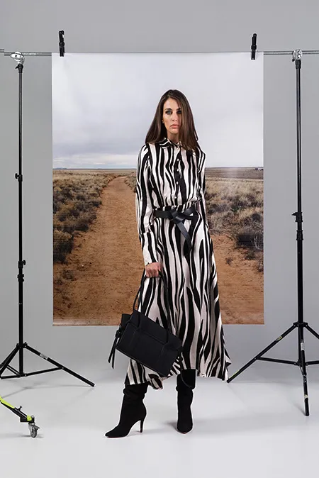 Midi haljina dugih zvonastih rukava u dezenu