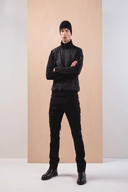 Muške pantalone dubokog struka sa bočnim džepovima