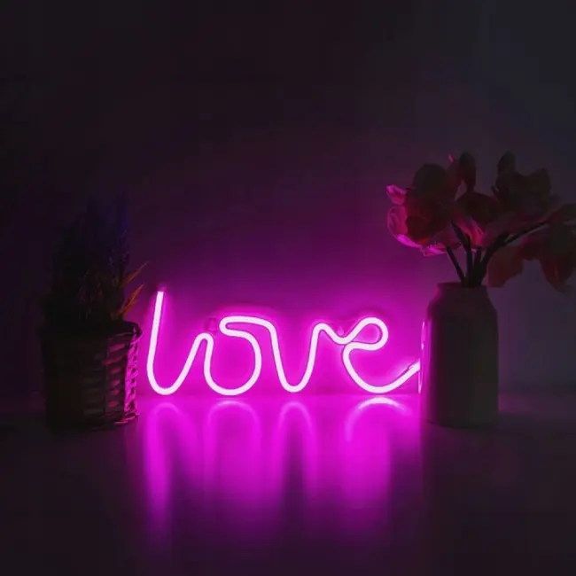 ZNAK NEON  LOVE 36X13 CM