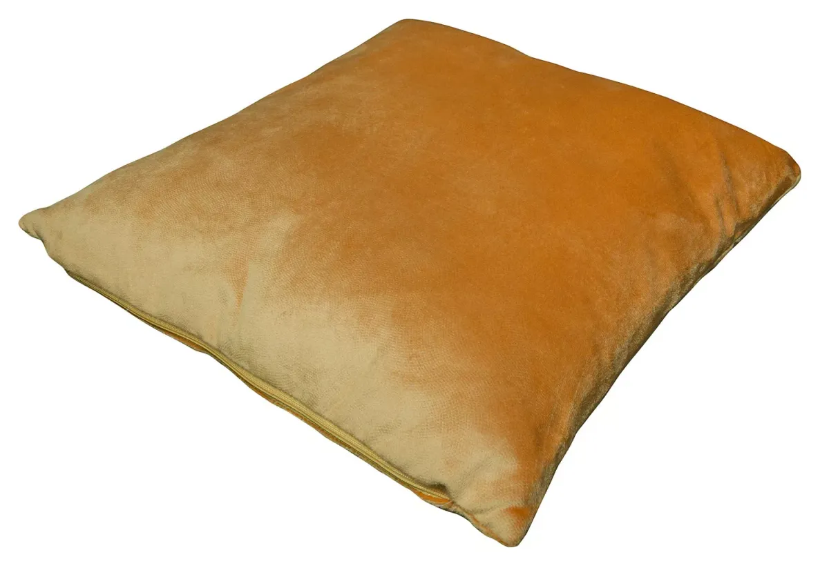 UKRASNI JASTUK 40/40 cm CLARA